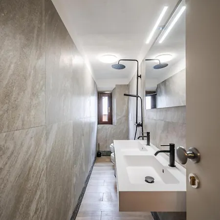 Maserati House - H24 Alojamento de Acomodação e Pequeno-almoço 3*