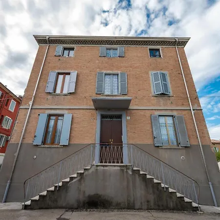 Maserati House - H24 Panzió Modena