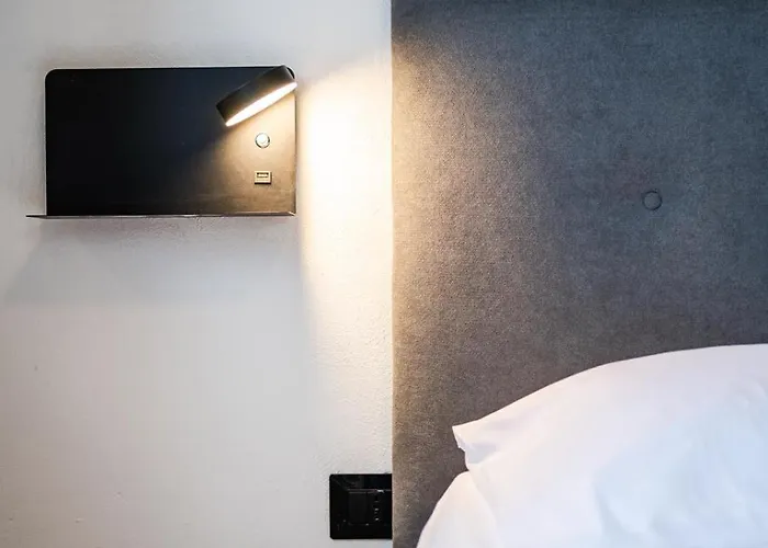 Maserati House - H24 Alojamento de Acomodação e Pequeno-almoço 3*