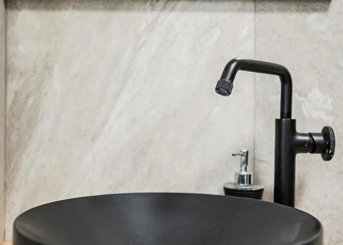 Alojamento de Acomodação e Pequeno-almoço Maserati House - H24 3*